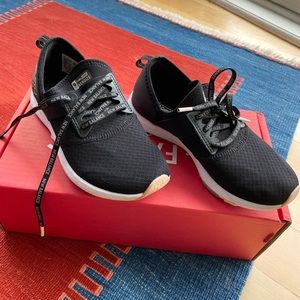 New Balance women’s 6.5